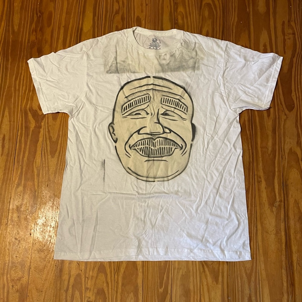 ♻️ Upcycle challenge! - Custom stencil tee LG